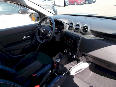 DACIA DUSTER II 1.3 TCE 130 CV PRESTIGE 4X2 BV6 ********* 1 ERE MAIN AVEC SEULEMENT 30064 KMS **********